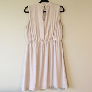 H&M Dresses - LIKE NEW | H&M Cinched Waist Ruffle Dress H&M Dresses - LIKE NEW | H&M Cinched Waist Ruffle Dress